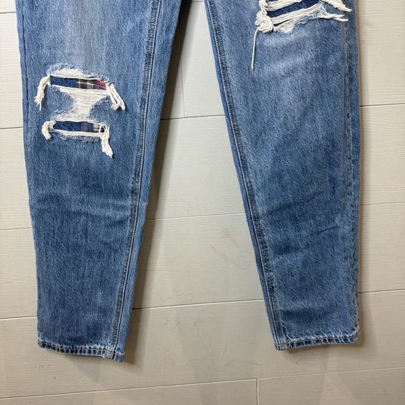 American Eagle | Women's Mom Straight Jean Size 2 - Picture 3 of 14